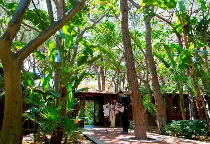 Village - Bouganville Szálloda 4*