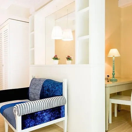 Village - Bouganville 산타마르게리타디풀라